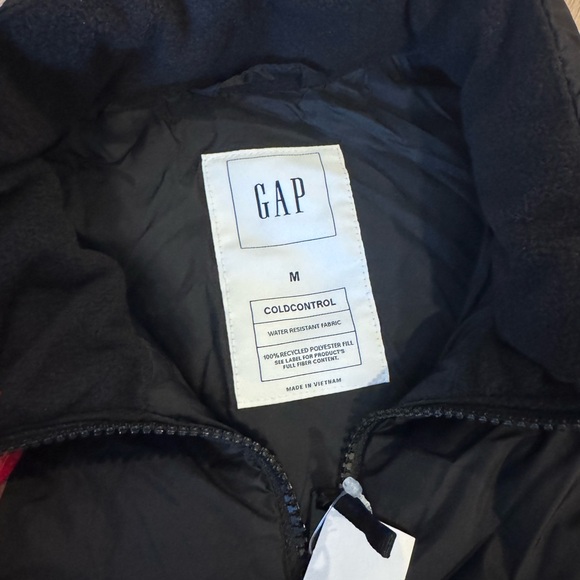 GAP Midnight Black ColdControl Vest - Picture 3 of 4